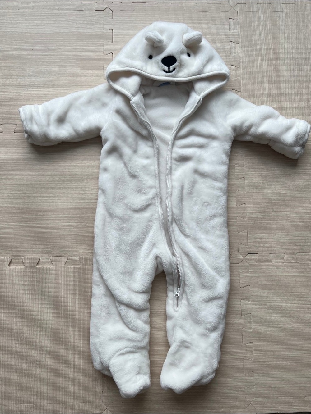 Children’s place gender neutral fleece snowsuit bunting size 6-9 months